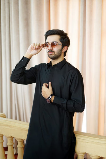Saaj's Signature Black Shalwar Kameez